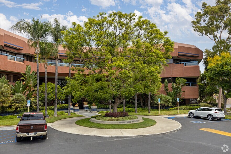 2601 Airport Dr, Torrance, CA à louer - Photo principale – Image 1 sur 6