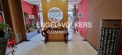 Local commercial dans Vic, Barcelona à louer Photo intérieure– Image 2 sur 15