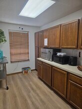 7510 Ridge Rd, Port Richey, FL à louer Photo de l’immeuble– Image 2 sur 14
