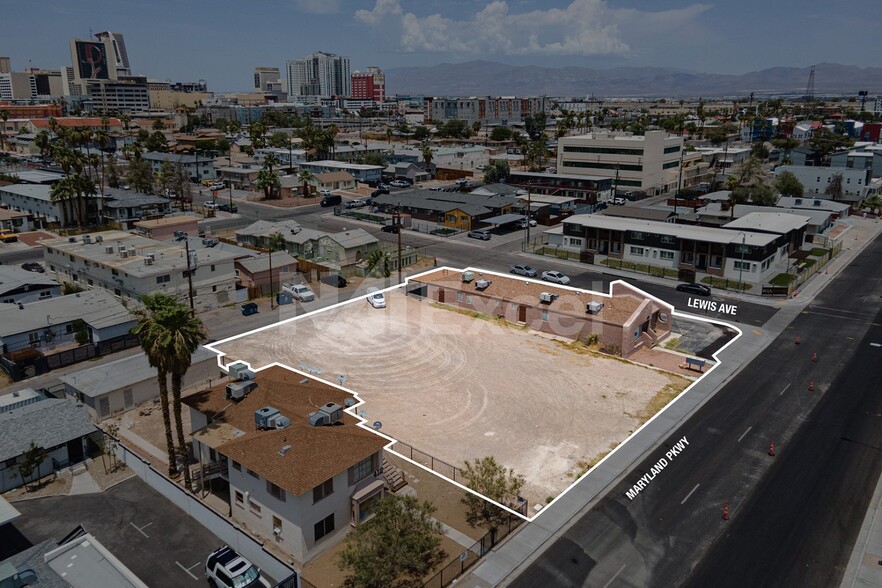 400 S Maryland Pky, Las Vegas, NV à vendre - Aérien – Image 2 sur 8