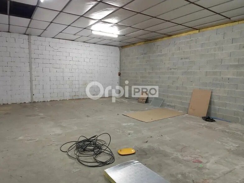 Local d’activités dans Le Palais-sur-Vienne à louer - Photo intérieure – Image 2 sur 5