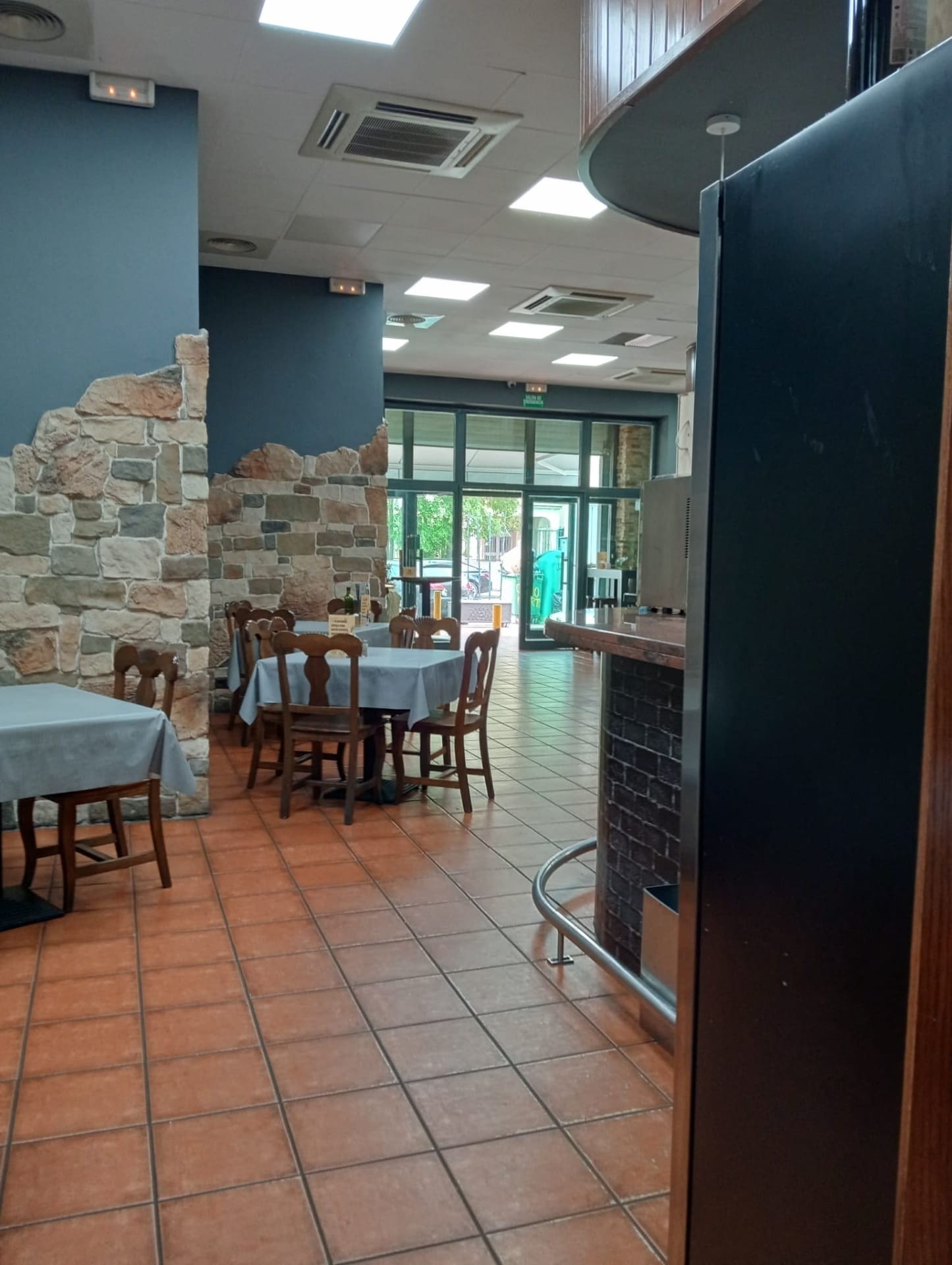 Local commercial dans San Fernando de Henares, Madrid à louer Photo intérieure– Image 1 sur 6