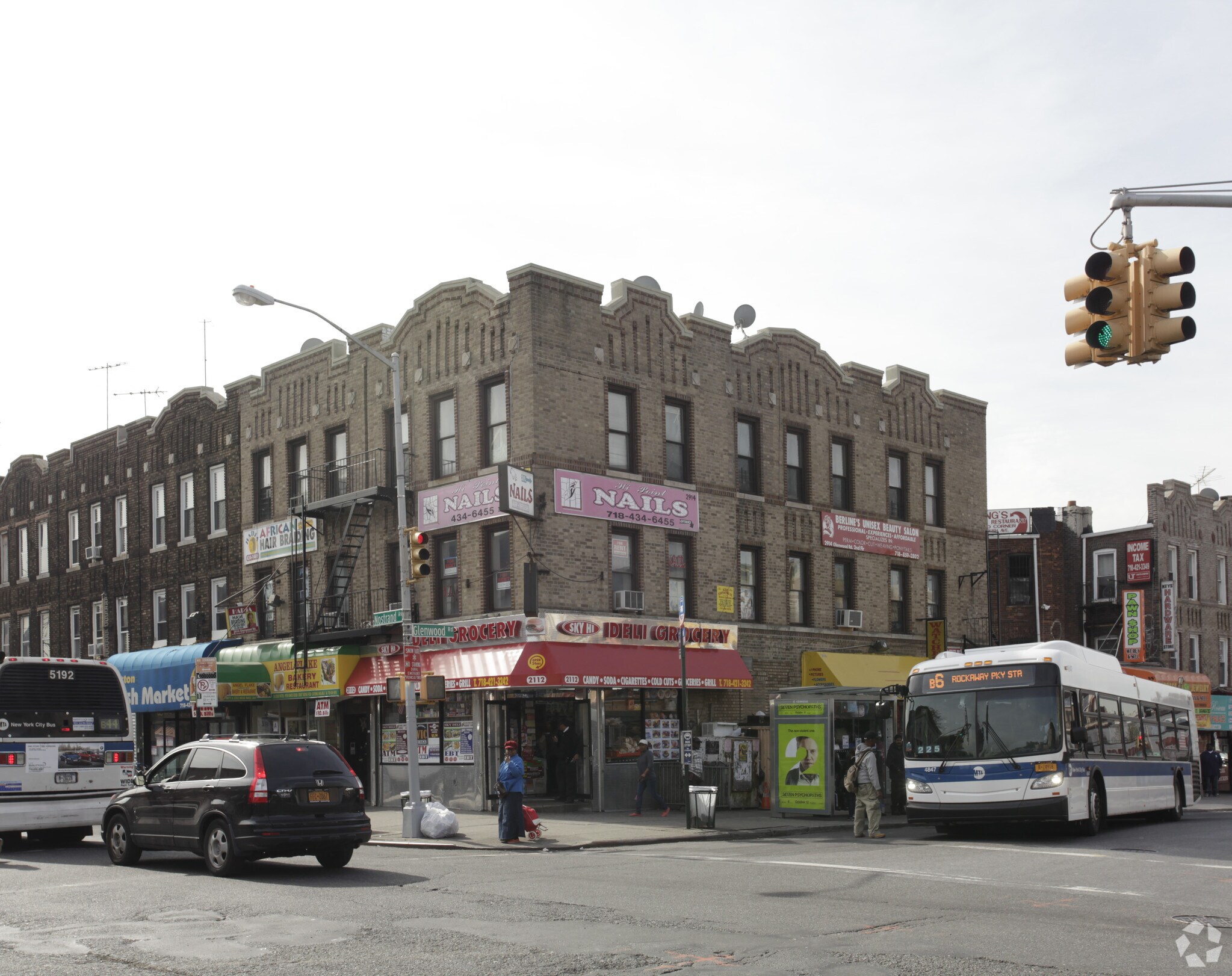 2914 Glenwood Rd, Brooklyn, NY à louer Photo principale– Image 1 sur 3