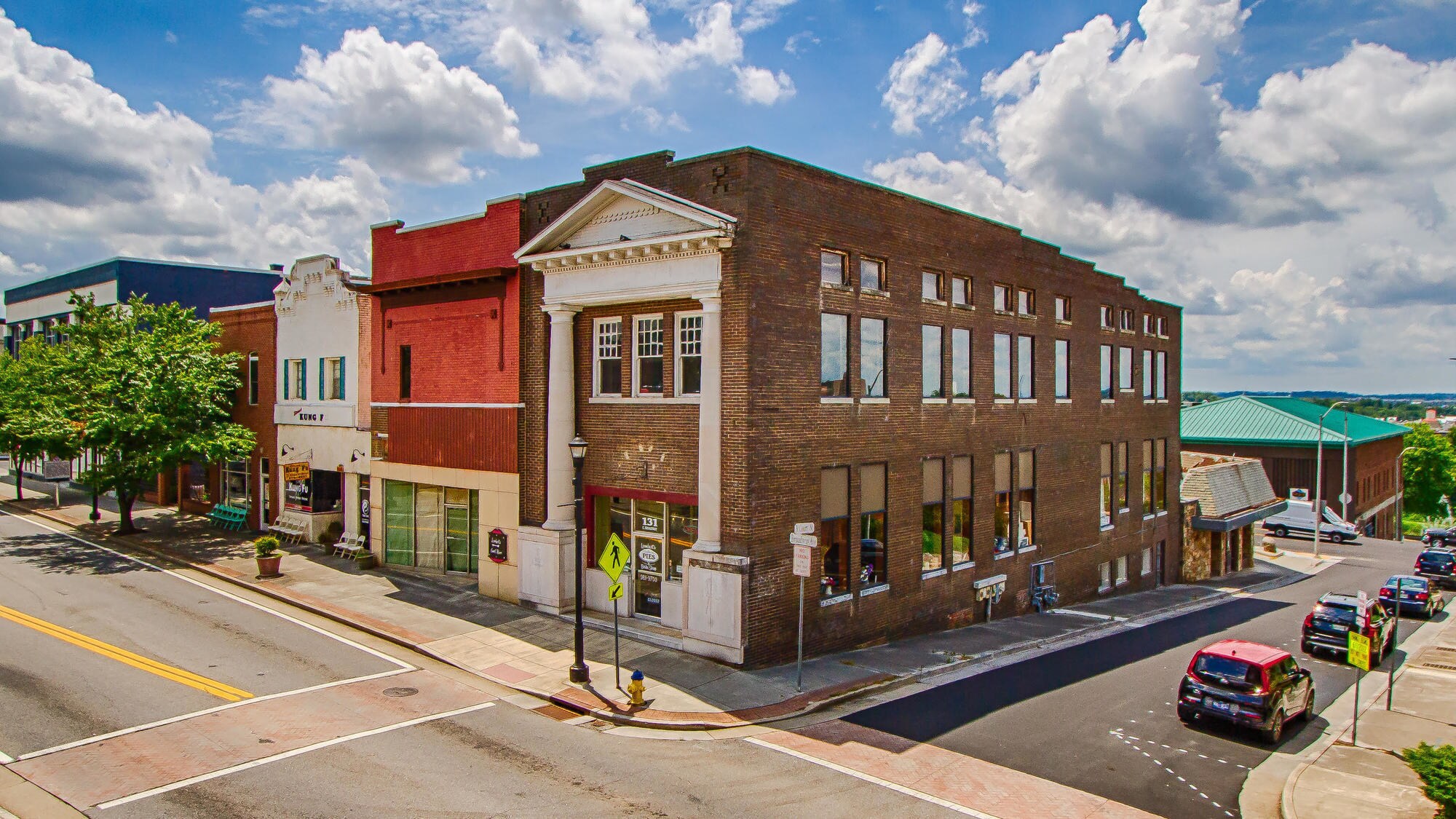 117-125 E Broadway Ave, Maryville, TN à louer Photo de l’immeuble– Image 1 sur 10