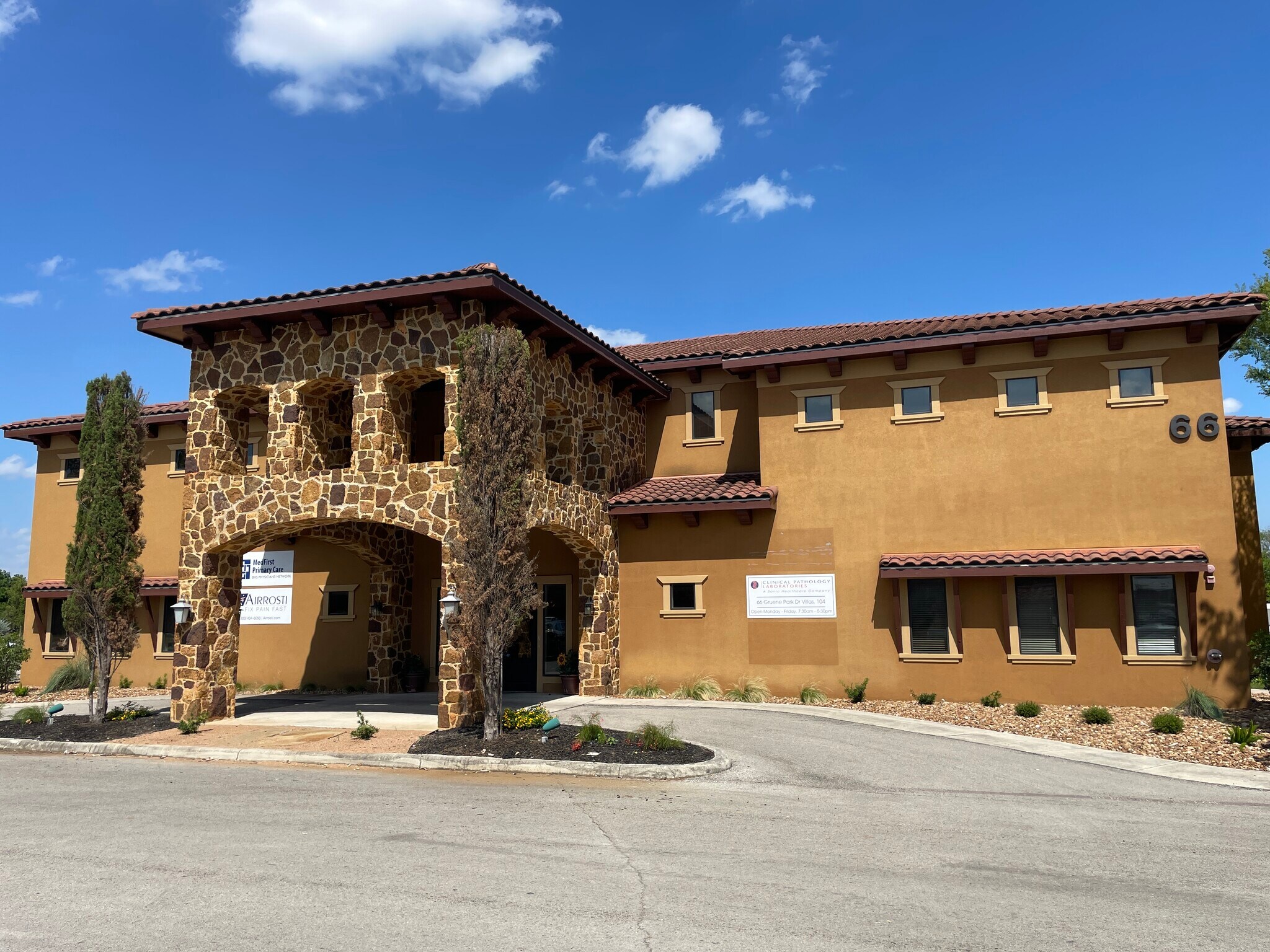 66 Gruene Park Dr, New Braunfels, TX à louer Photo de l’immeuble– Image 1 sur 7