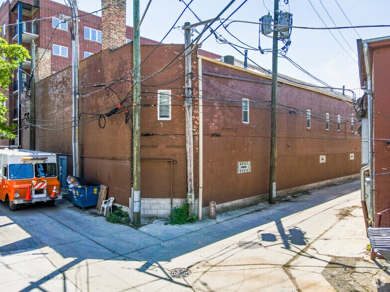 3245 Grove Ave, Berwyn, IL à louer - Photo de l’immeuble – Image 2 sur 4