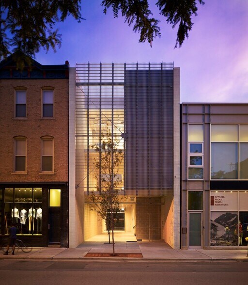 1704 N Damen Ave, Chicago, IL à louer - Photo de l’immeuble – Image 2 sur 25