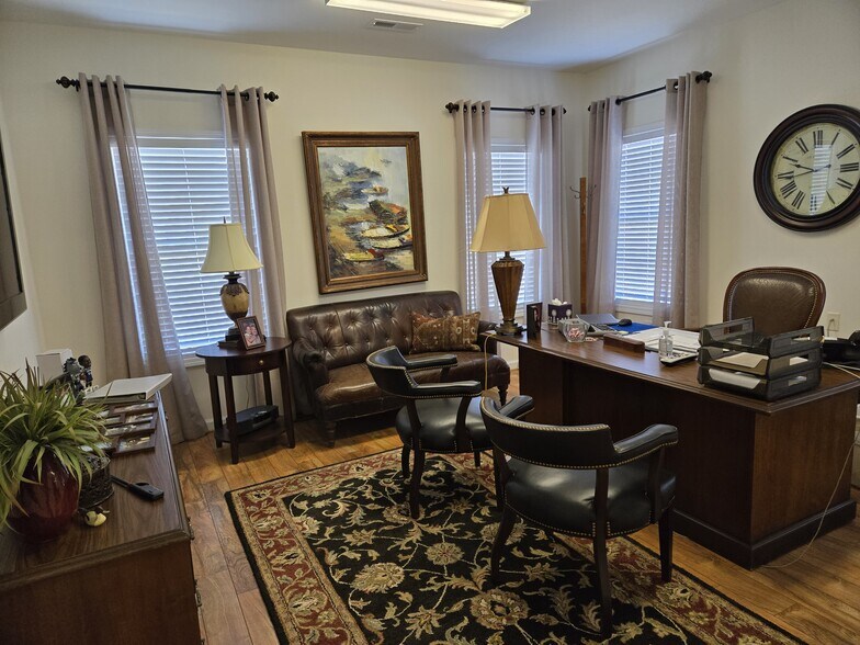 106 N Bridge St, Farmville, VA à vendre - Photo intérieure – Image 3 sur 11