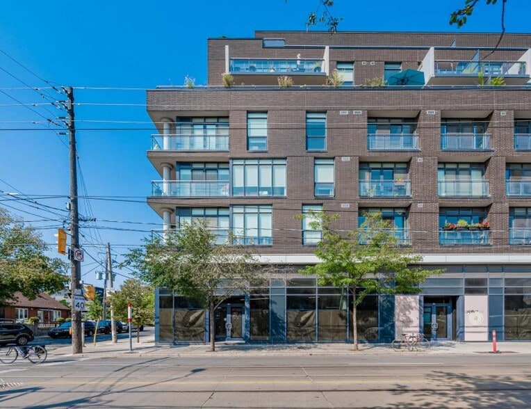 856 Dundas St W, Toronto, ON à louer - Photo de l’immeuble – Image 3 sur 4