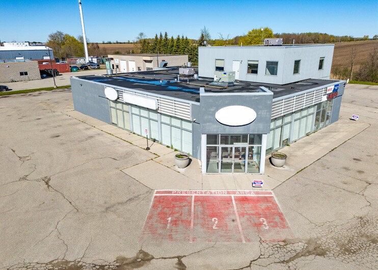 1 Malcolm Rd, Guelph, ON à louer - Photo de l’immeuble – Image 2 sur 7