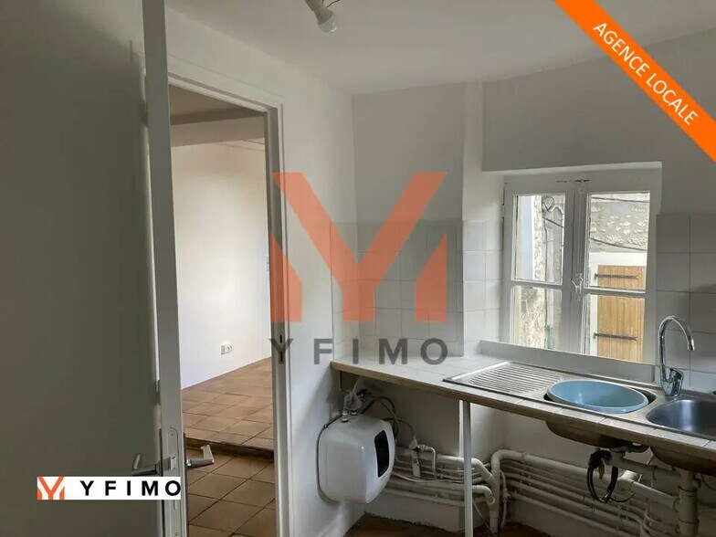 Local d'activités dans Maule à vendre - Photo de l’immeuble – Image 3 sur 11