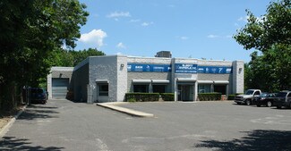 Plus de détails pour 1453 N Clinton Ave, Bay Shore, NY - Industriel/Logistique à louer