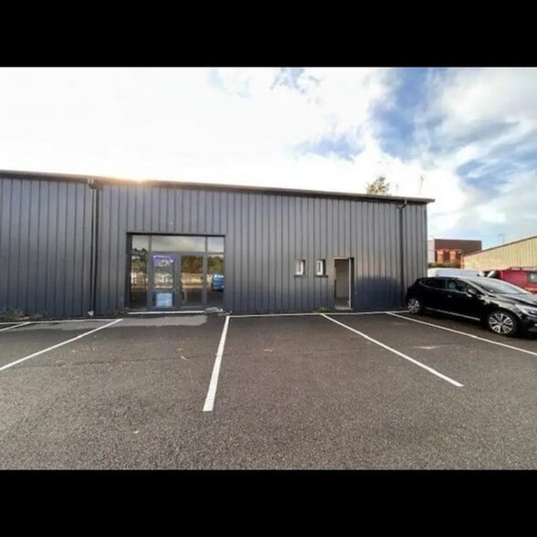 Industriel/Logistique dans Limoges à louer - Photo de l’immeuble – Image 3 sur 4