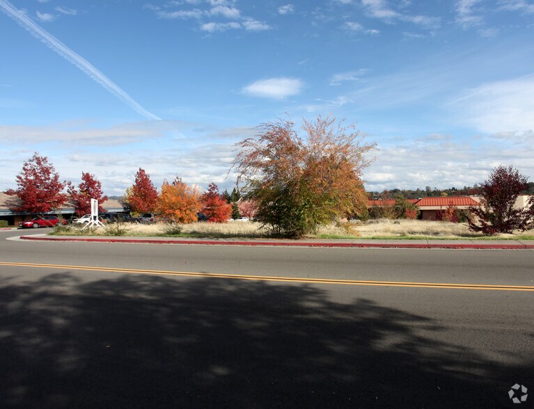 11930 Heritage Oak Pl, Auburn, CA à vendre - Photo de l’immeuble – Image 2 sur 3