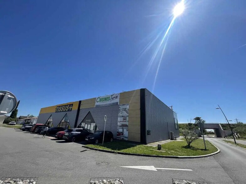 Local commercial dans Portet-sur-Garonne à louer - Photo de l’immeuble – Image 1 sur 4