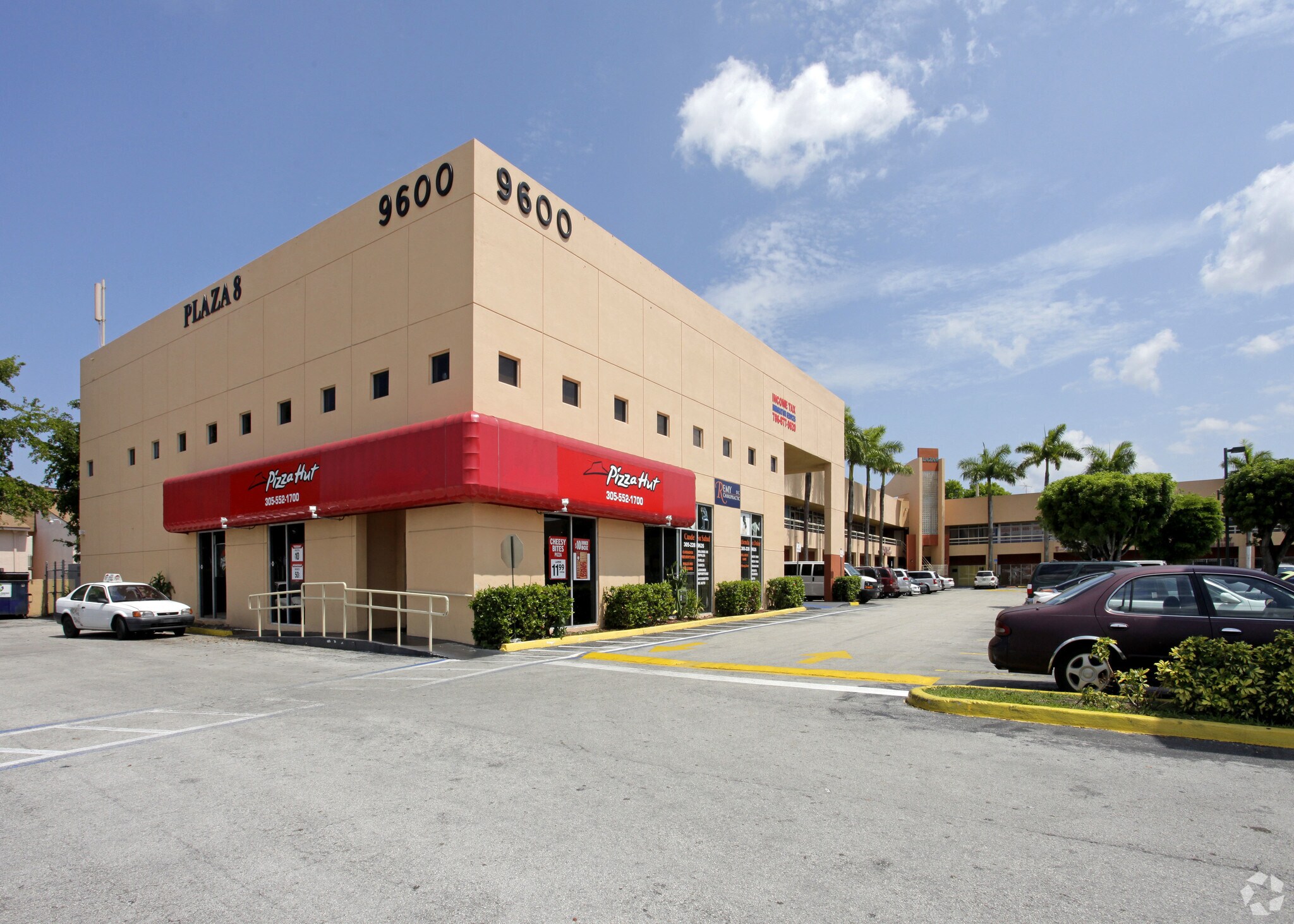 9600 SW 8th St, Miami, FL à louer Photo principale– Image 1 sur 9