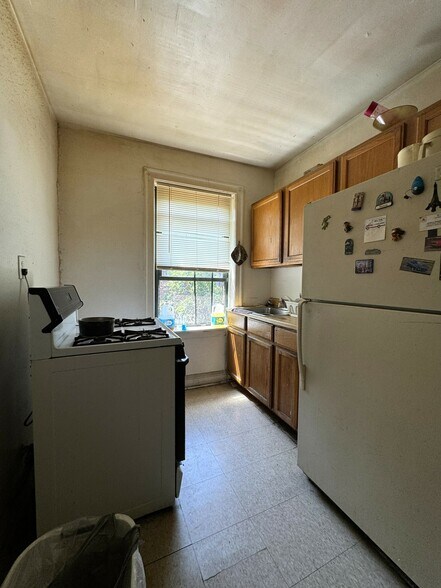 8156 S Laflin St, Chicago, IL à vendre - Photo de l’immeuble – Image 3 sur 5
