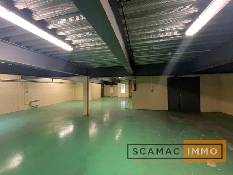 Local d'activités dans Boissy-Saint-Léger à vendre - Photo de l’immeuble – Image 2 sur 6