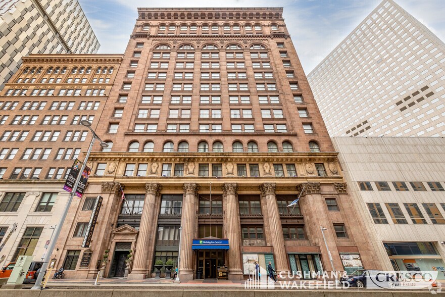 629 Euclid Ave, Cleveland, OH à louer - Photo de l’immeuble – Image 1 sur 2