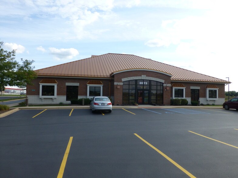 2073 Wiesbrook Rd, Oswego, IL à louer - Photo de l’immeuble – Image 3 sur 12