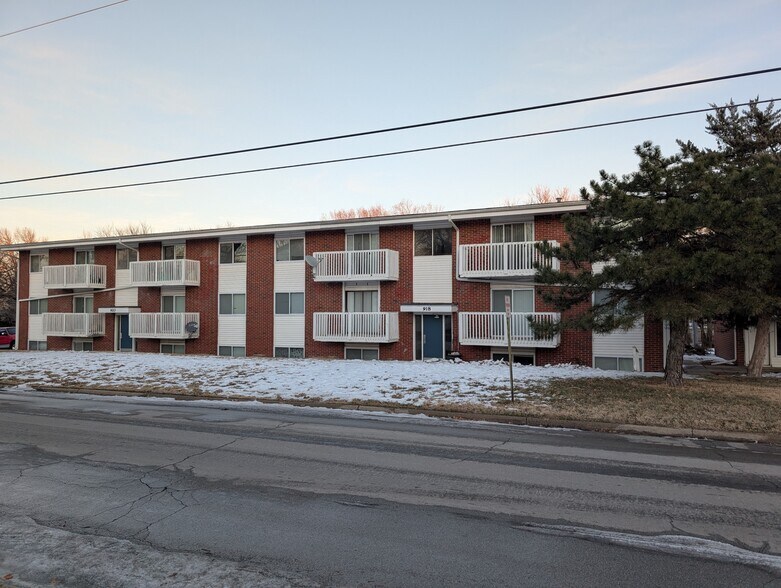 920 East St, Emporia, KS à vendre - Photo de l’immeuble – Image 3 sur 10