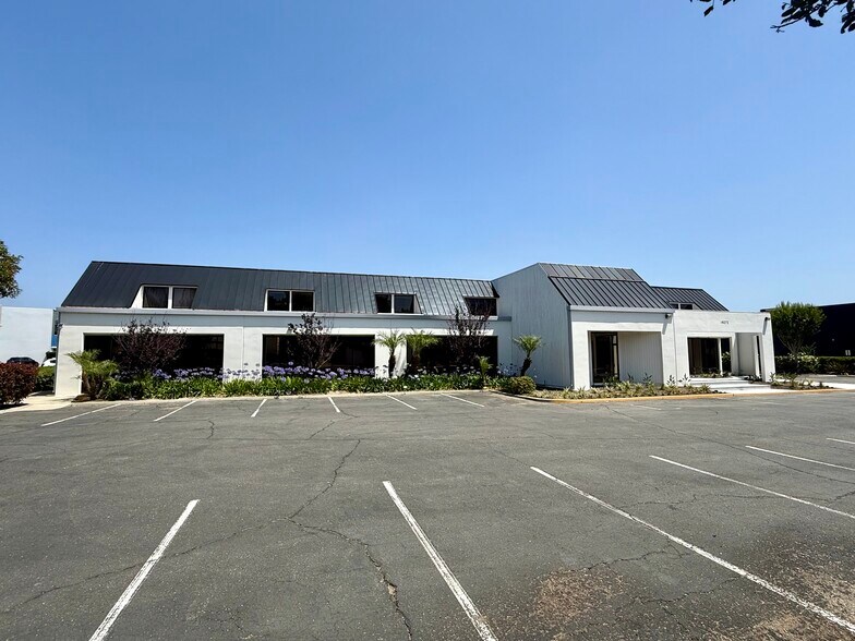 14272 Chambers Rd, Tustin, CA à louer - Photo de l’immeuble – Image 2 sur 6
