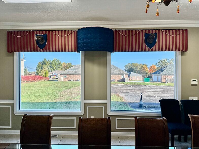 4675 N Dixie Hwy, Elizabethtown, KY à louer - Photo de l’immeuble – Image 2 sur 7