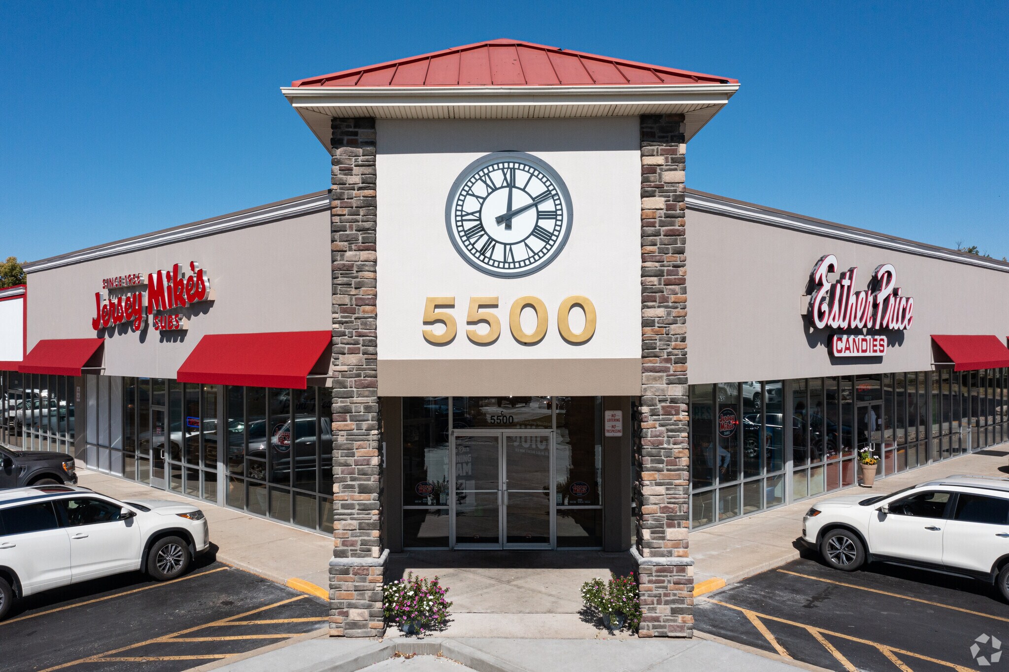 5500 Harrison Ave, Cincinnati, OH à louer Photo principale– Image 1 sur 8