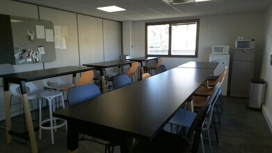 515 Avenue De La Tramontane, La Ciotat à louer Photo de l’immeuble– Image 2 sur 9