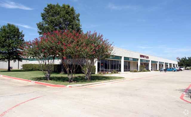 7331-7477 Airport Fwy, Richland Hills, TX à louer - Photo de l’immeuble – Image 2 sur 8