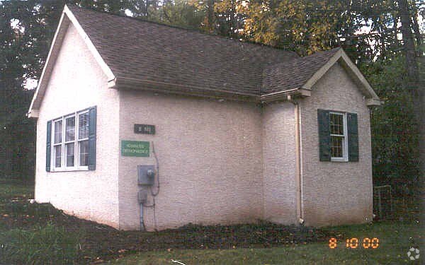 900 Lenmar Dr, Blue Bell, PA à vendre - Photo de l’immeuble – Image 3 sur 3