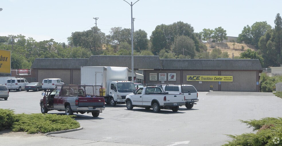 3550 Pacheco Blvd, Martinez, CA à louer - Photo de l’immeuble – Image 3 sur 4