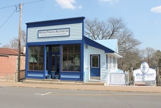 Plus de détails pour 102 Water St, Waupaca, WI - Bureau à vendre