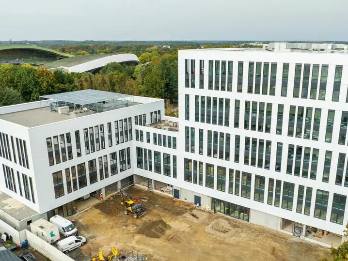 Bureau dans Nantes à louer - Photo de l’immeuble – Image 1 sur 11