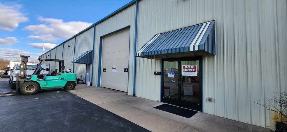 39 Cobalt Dr, Montoursville, PA à louer - Photo de l’immeuble – Image 1 sur 27