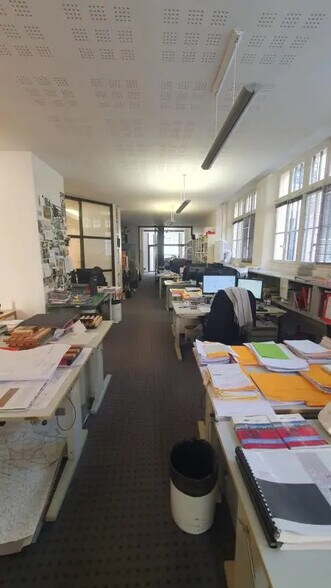 Bureau dans Versailles à vendre - Photo de l’immeuble – Image 3 sur 10