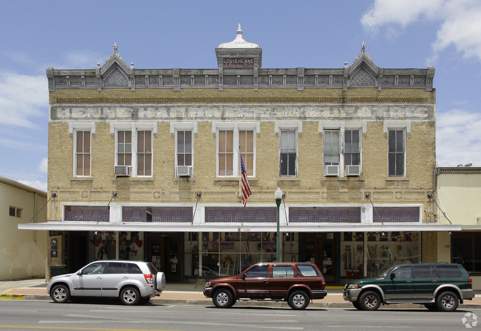 246 W San Antonio St, New Braunfels, TX à louer Photo principale– Image 1 sur 7