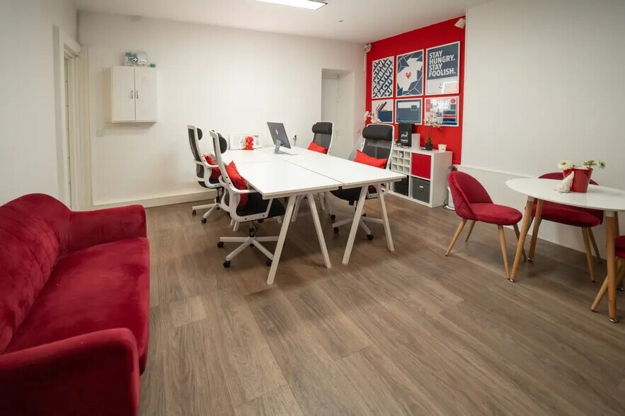 Local commercial dans Paris à louer - Photo de l’immeuble – Image 2 sur 7