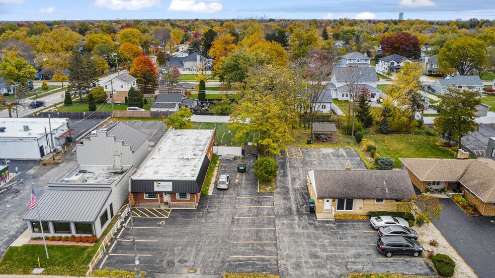 619 S Main St, Lombard, IL à vendre - Photo de l’immeuble – Image 2 sur 74