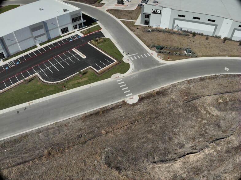 2605 Dewitt St, Lockhart, TX à louer – Image 3 sur 17