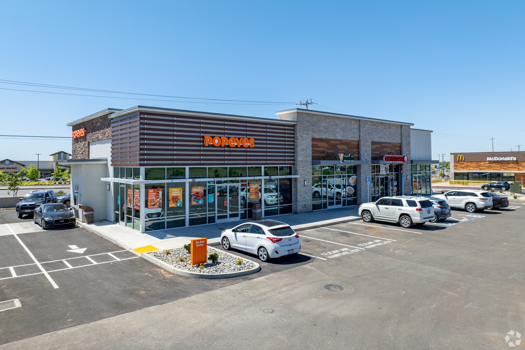 1 Sunrise Blvd, Rancho Cordova, CA à louer Photo principale– Image 1 sur 4