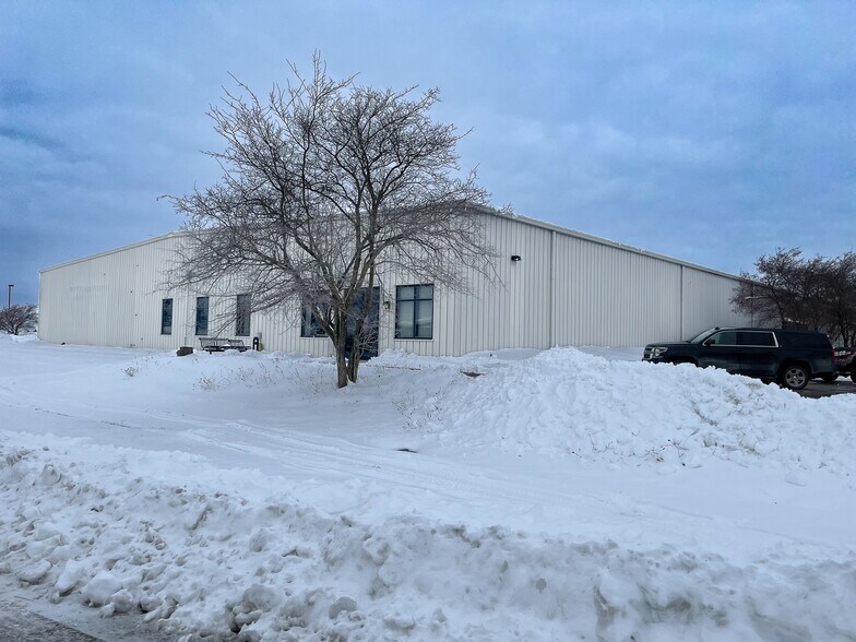 107 Industrial Park Rd, Story City, IA à vendre - Photo de l’immeuble – Image 2 sur 26
