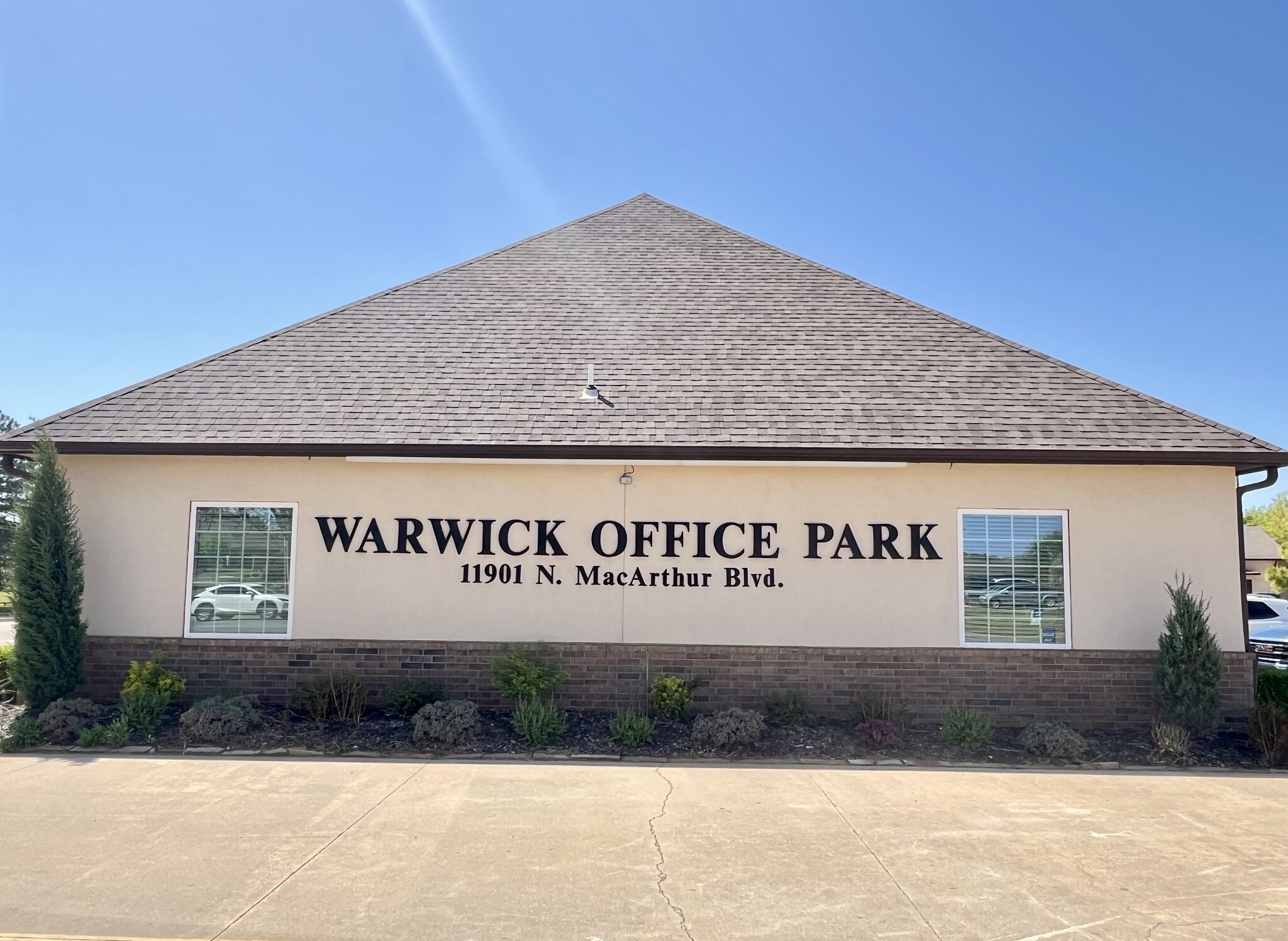 11901 N Macarthur Blvd, Oklahoma City, OK à louer Photo de l’immeuble– Image 1 sur 21