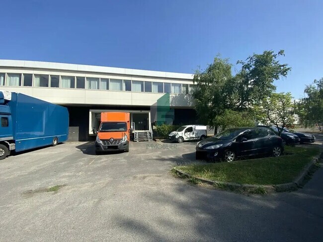 Plus de détails pour Local d'activités à louer