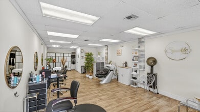 10910-10920 Wiles Rd, Coral Springs, FL à louer Photo intérieure– Image 2 sur 9