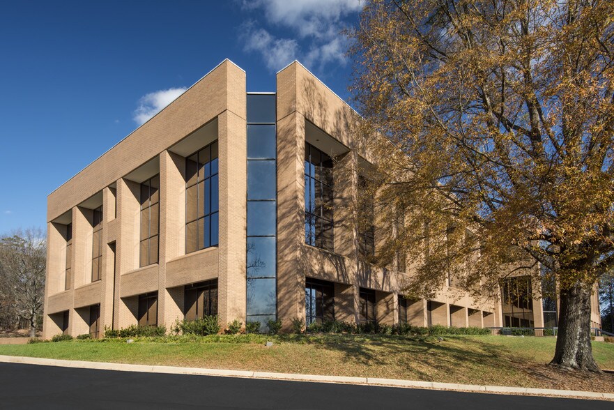 300 Executive Center Dr, Greenville, SC à louer - Photo de l’immeuble – Image 2 sur 7