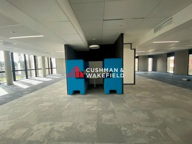 Plus de détails pour Bureau à vendre