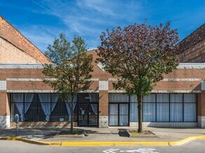 9500-9504 Joseph Campau St, Hamtramck, MI à louer Photo de l’immeuble– Image 1 sur 4