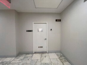 11 Broadway, New York, NY à louer Photo intérieure– Image 2 sur 3