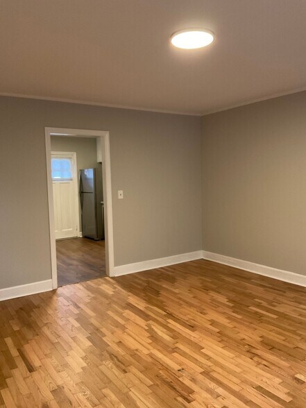 302 S Broad St, Gastonia, NC à vendre - Photo intérieure – Image 2 sur 5